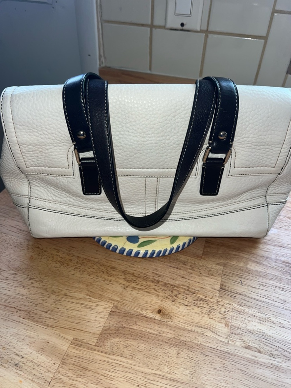 Coach White Pebbled Leather Shoulder Bag with Black Straps - Picture 5 of 10